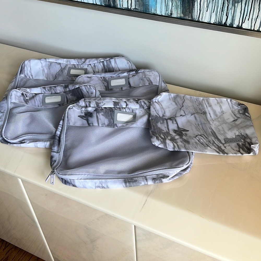 NWOT Calpak packing cubes